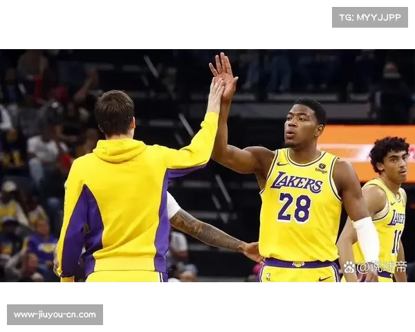 里夫斯真实命中率63.2%创NBA历史后卫纪录成湖人关键先生 里夫斯真实命中率63.2%创NBA历史后卫纪录成湖人关键先生